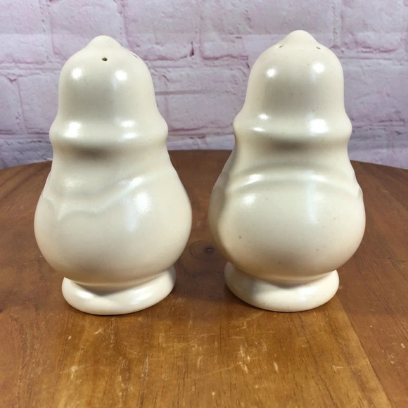 Vintage Pfaltzgraff Remembrance Salt and Pepper Shaker Pair - Picture 3 of 6